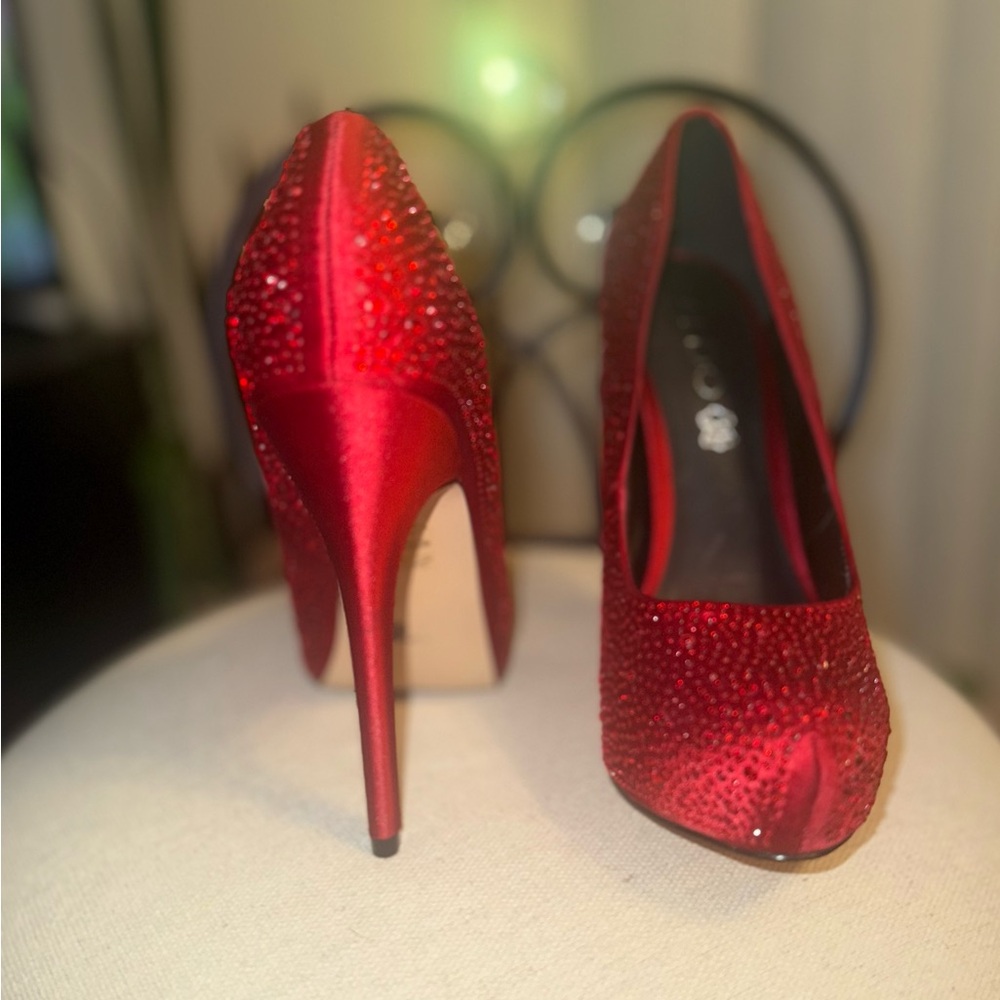 Red Rhinestone Pumps - Picture 4 of 6